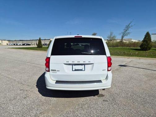 White Knuckle Clearcoat 2017 Dodge Grand Caravan GT
