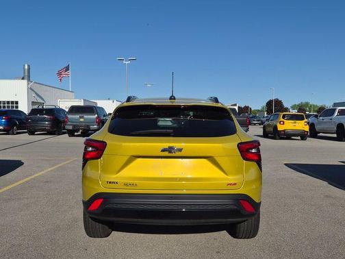 Nitro Yellow 2024 Chevrolet Trax 2RS