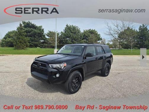 Midnight Black Metallic 2016 Toyota 4Runner SR5