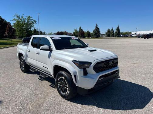 Pearl 2026 Toyota Tacoma TRD Sport