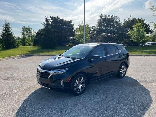 Mosaic Black Metallic 2024 Chevrolet Equinox LT