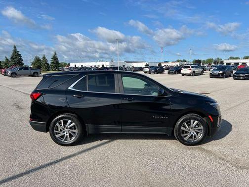 Mosaic Black Metallic 2024 Chevrolet Equinox LT