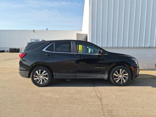 Mosaic Black Metallic 2024 Chevrolet Equinox LT