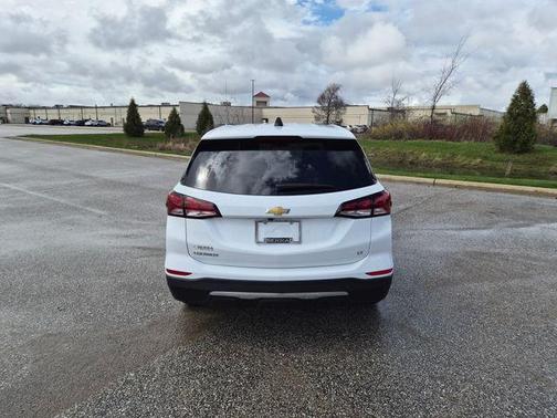 Summit White 2024 Chevrolet Equinox LT
