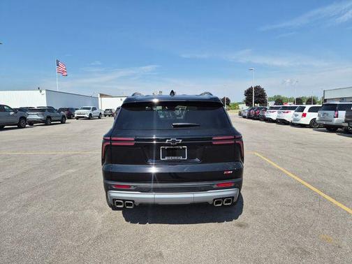 Mosaic Black Metallic 2025 Chevrolet Traverse Z71