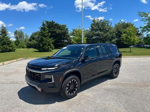 Mosaic Black Metallic 2025 Chevrolet Traverse Z71