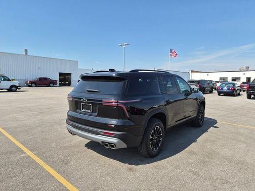 Mosaic Black Metallic 2025 Chevrolet Traverse Z71