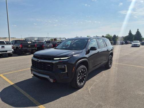 Mosaic Black Metallic 2025 Chevrolet Traverse Z71
