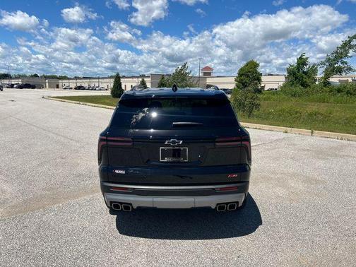 Mosaic Black Metallic 2025 Chevrolet Traverse Z71