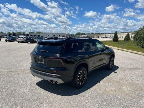 Mosaic Black Metallic 2025 Chevrolet Traverse Z71