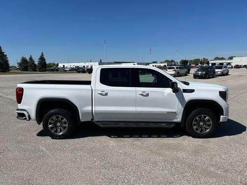 Summit White 2024 GMC Sierra 1500 AT4