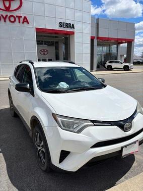 Super White 2018 Toyota RAV4 LE