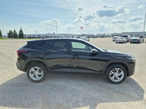 Mosaic Black Metallic 2024 Chevrolet Trax LS