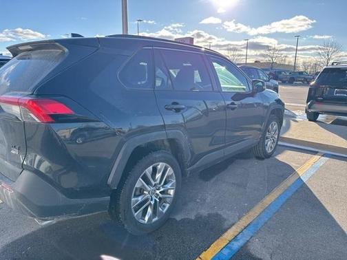 2022 Toyota RAV4 XLE Premium
