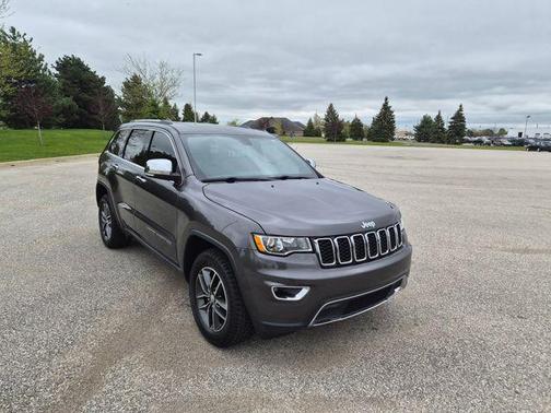 Granite Crystal Clearcoat Metallic 2018 Jeep Grand Cherokee Limited
