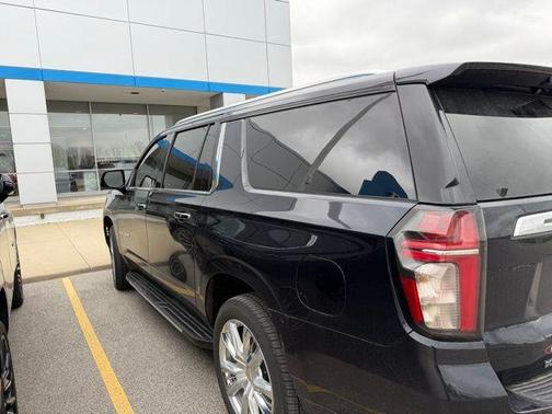 Midnight Blue Metallic 2022 Chevrolet Suburban High Country