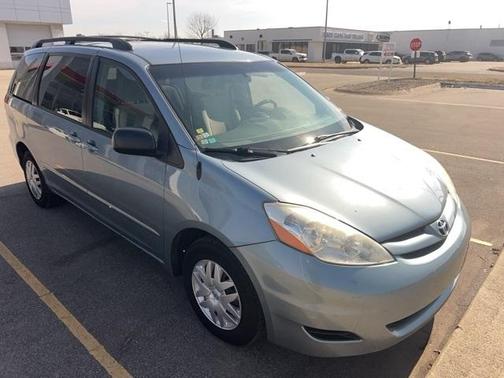 2010 Toyota Sienna LE