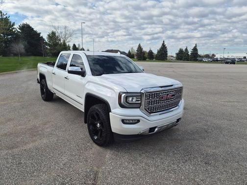 White 2016 GMC Sierra 1500 Denali