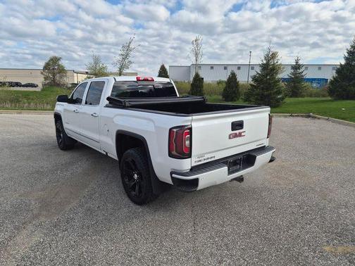 White 2016 GMC Sierra 1500 Denali
