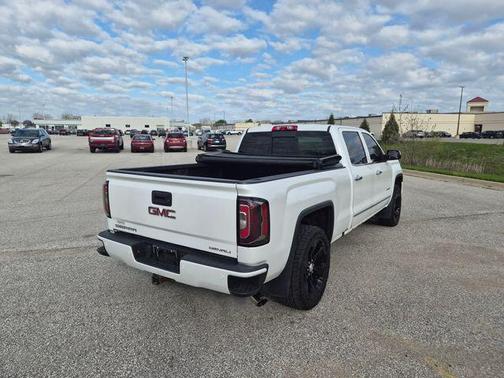 White 2016 GMC Sierra 1500 Denali