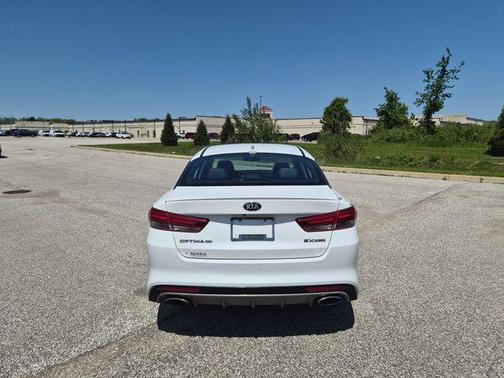 Snow White Pearl 2016 Kia Optima SX Turbo