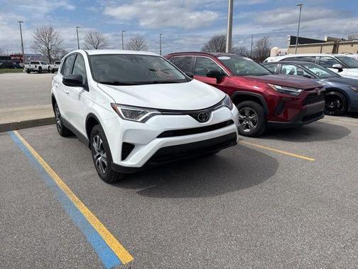 Super White 2018 Toyota RAV4 LE
