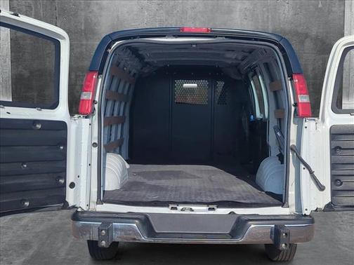 2023 GMC Savana 2500 Work Van