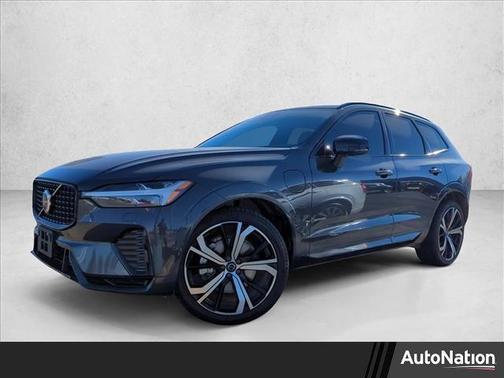 2023 Volvo XC60 Recharge Plug-In Hybrid T8 Ultimate Dark Theme