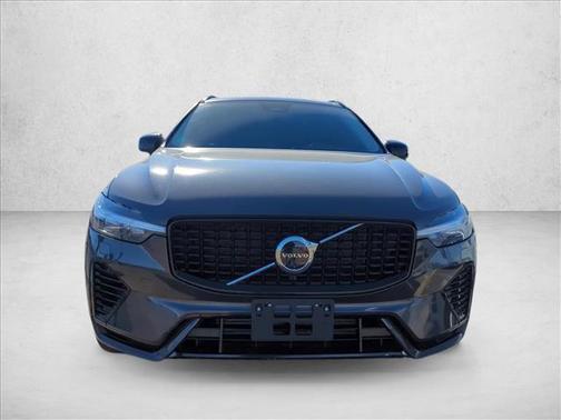 2023 Volvo XC60 Recharge Plug-In Hybrid T8 Ultimate Dark Theme