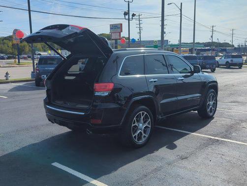2020 Jeep Grand Cherokee Overland