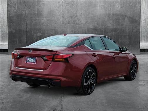 2023 Nissan Altima SR FWD