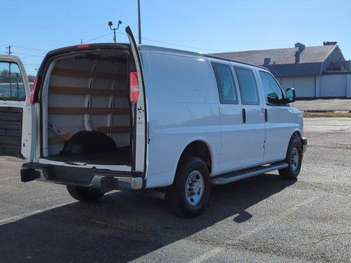 2022 Chevrolet Express 2500 RWD 2500 Regular Wheelbase WT