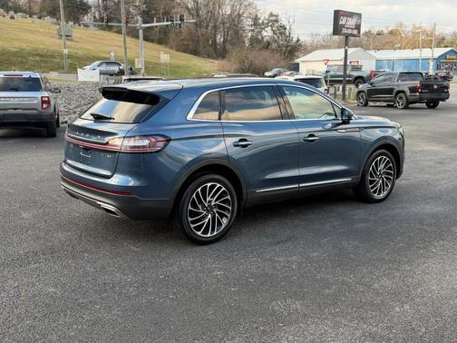 2019 Lincoln Nautilus Reserve