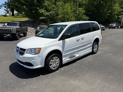 Bright White Clearcoat 2016 Dodge Grand Caravan AVP/SE