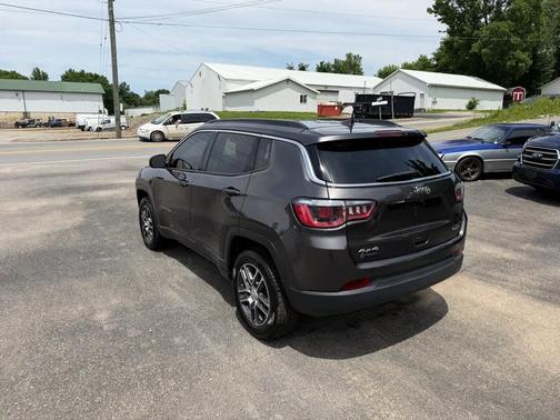Granite Crystal Metallic Clearcoat 2020 Jeep Compass Latitude