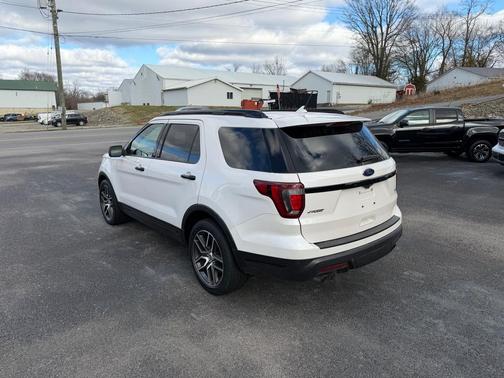 2019 Ford Explorer Sport
