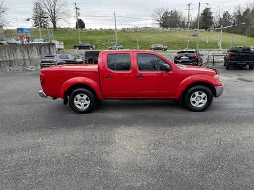 2005 Nissan Frontier SE Crew Cab
