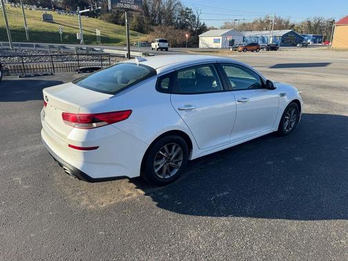 2020 Kia Optima LX