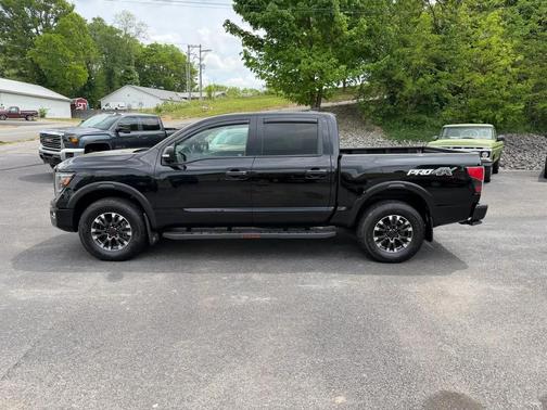Super Black 2023 Nissan Titan PRO-4X