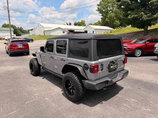 Billet Silver Metallic Clearcoat 2018 Jeep Wrangler Unlimited Sahara