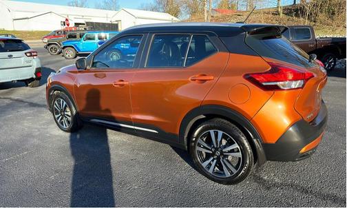 2019 Nissan Kicks SR