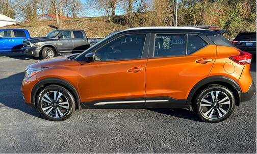 2019 Nissan Kicks SR