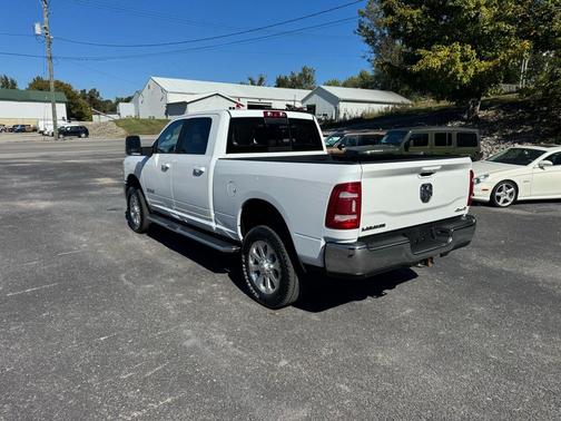 2023 RAM 2500 Laramie Crew Cab 4x4 6'4' Box