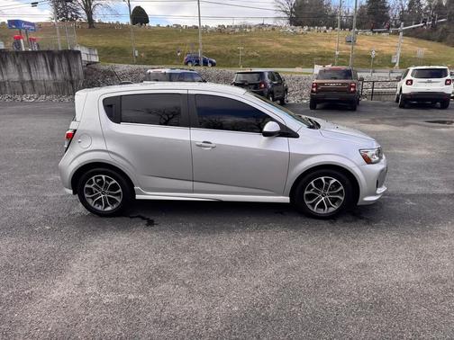 2020 Chevrolet Sonic FWD Hatchback LT 5-Door