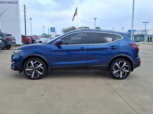 2022 Nissan Rogue Sport SL