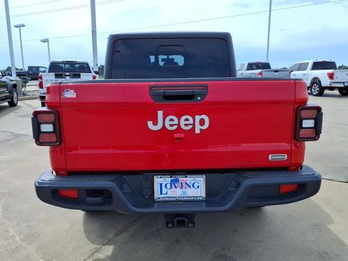 Firecracker Red Clearcoat 2020 Jeep Gladiator Overland