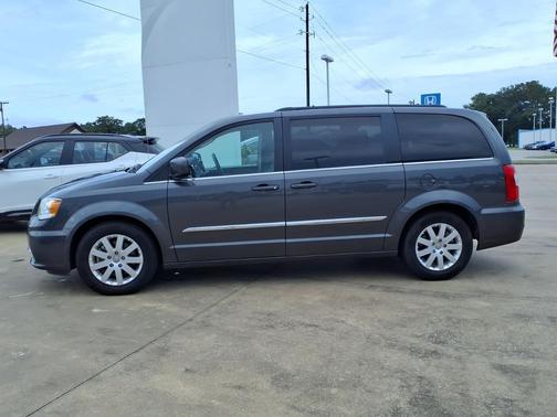 Granite Crystal Metallic Clearcoat 2016 Chrysler Town & Country Touring