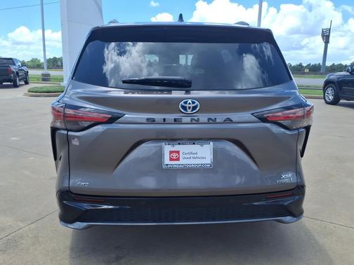 Predawn Gray Mica 2022 Toyota Sienna XSE 7 Passenger