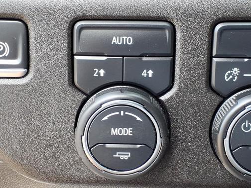 Summit White 2025 Chevrolet Silverado 1500 RST