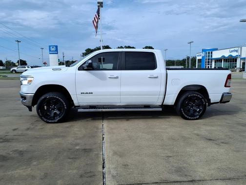 Bright White Clearcoat 2021 RAM 1500 Big Horn/Lone Star